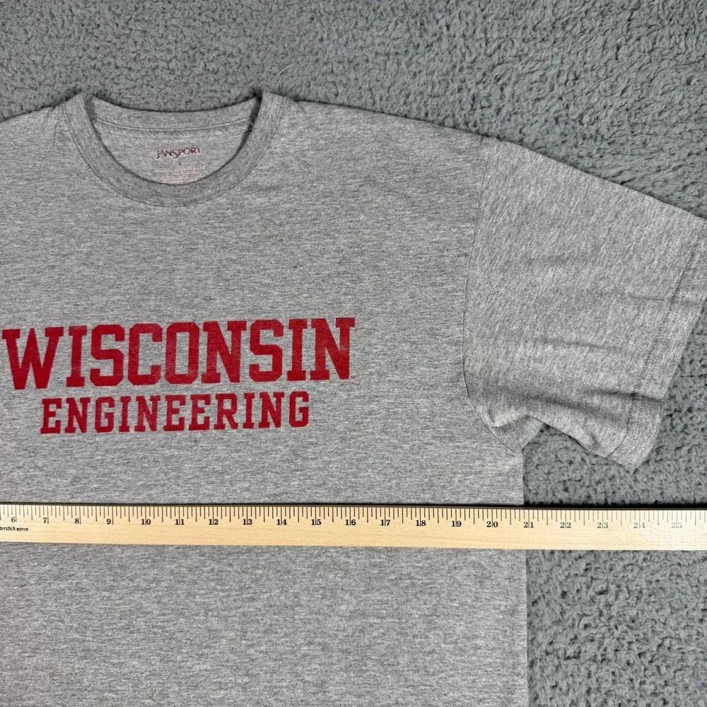 University of Wisconsin Engineering T-Shirt Size Large Badgers Collegiate Gray